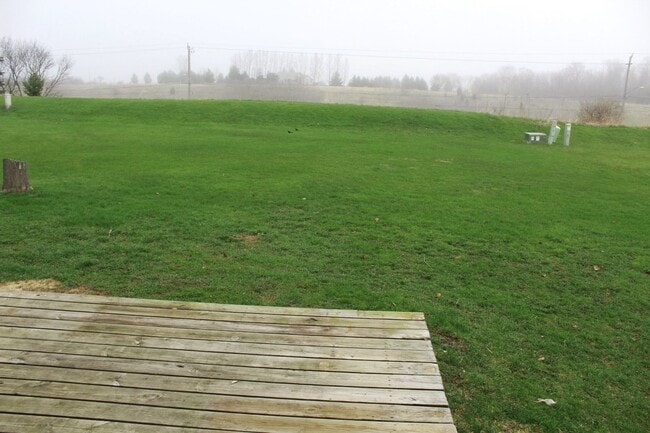 Photo - 376-376 Thomas Dr Unit 374