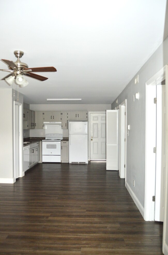 Photo - MORGAN AVE APARTMENTS Unit Apt 4