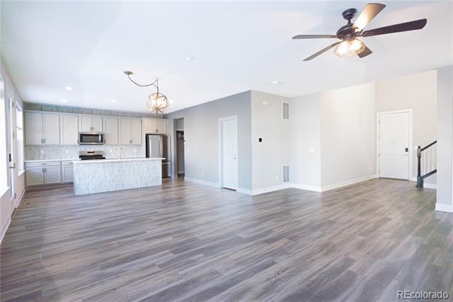 Photo - 199 Simmental Lp