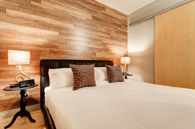 Photo - 453 Rue Sainte-Catherine O Unit ID1293733P