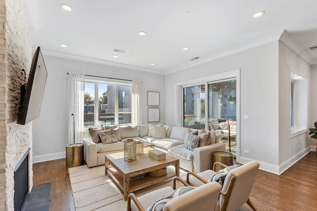 Photo - 4802 N Bell Ave Unit 201