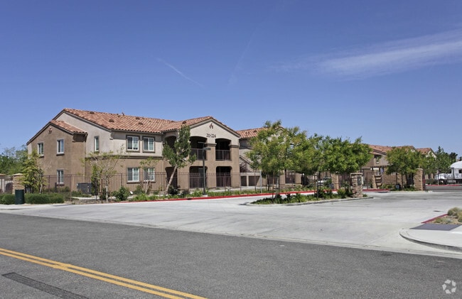 Photo - Twin Palm Apartments