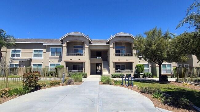 Newly Renovated! Santa Fe Apartments II