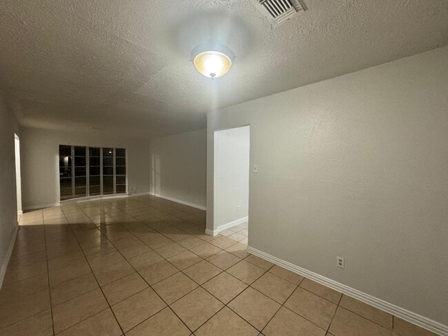 Photo - 12643 Chiswick Rd