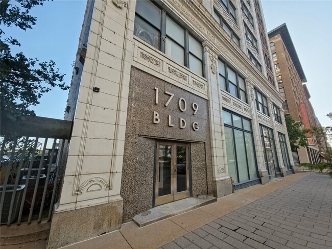 Building Photo - 1709 Washington Ave Unit #301