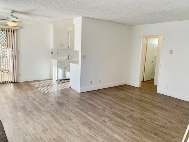 Photo - 11963 Walnut Ln Unidad 4