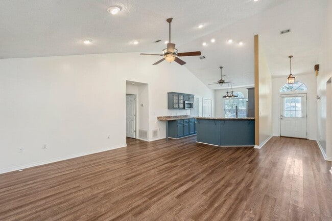 2803 Wilson Ln