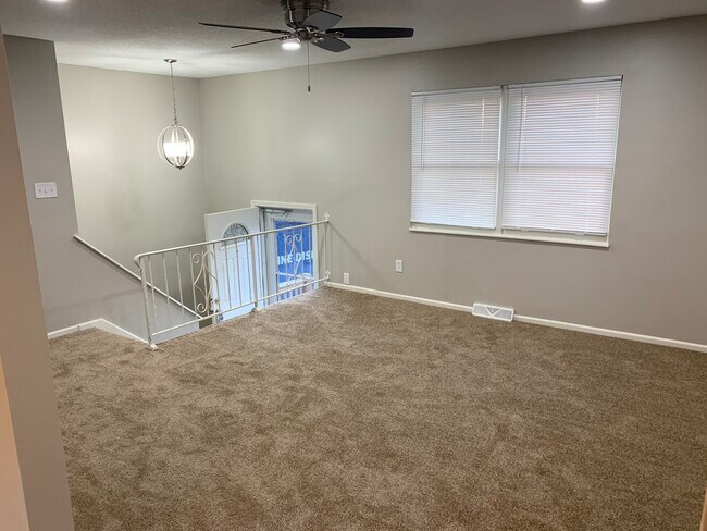 Photo - 9715 Donnelly Ave