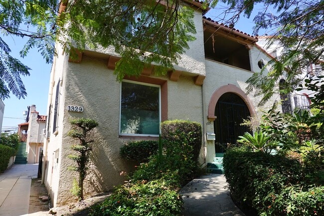 Building Photo - 1327 S Cloverdale Ave Unit 1327 S. Cloverdale Ave. Rental