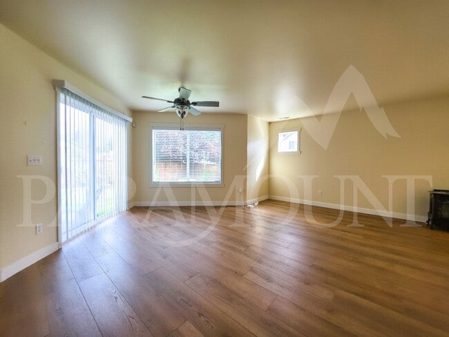 2163 SW Warbler Way