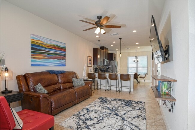 Photo - 565 Demarett Dr