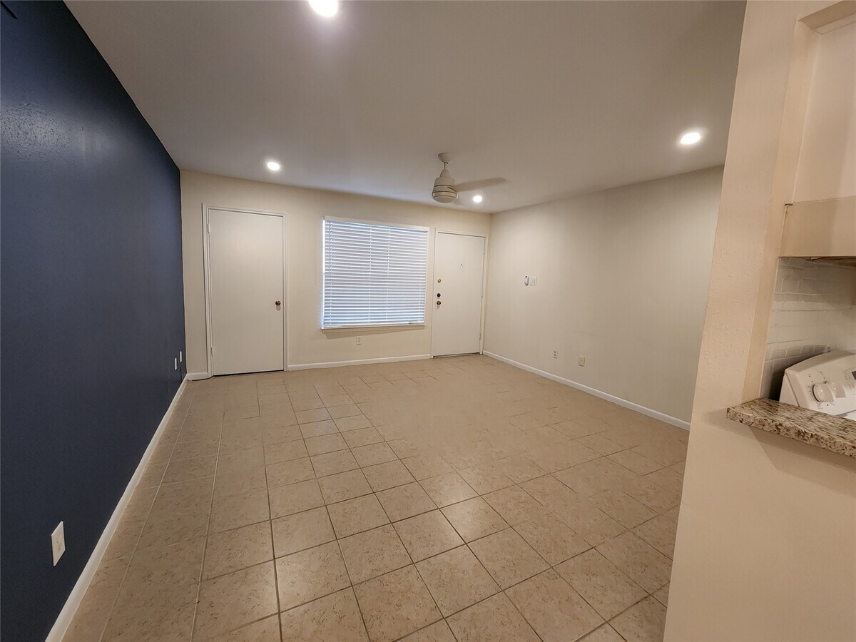 Photo - 2250 Bering Dr Unit 21