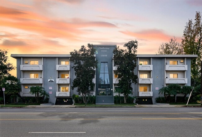 Photo - 13860 Burbank Blvd