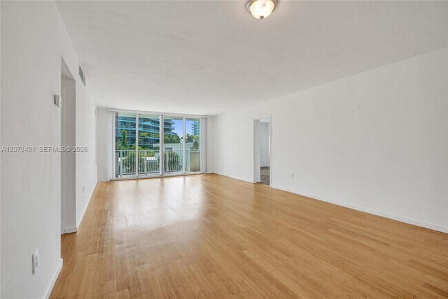 10350 W Bay Harbor Dr Unit 3G