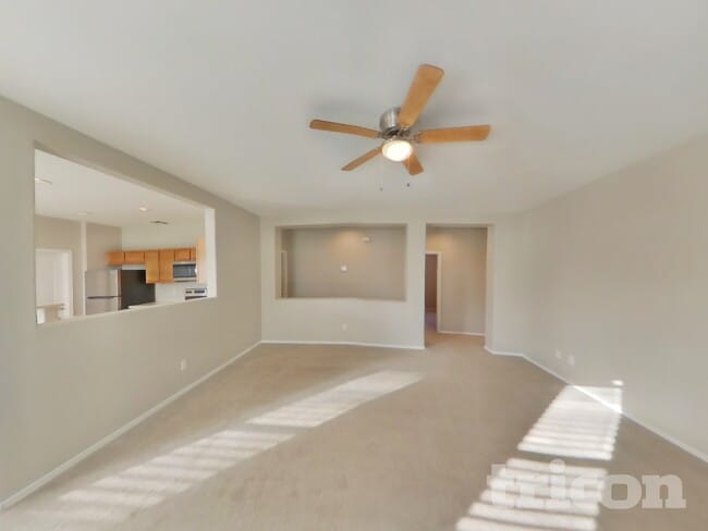 Photo - 883 E Dust Devil Cir