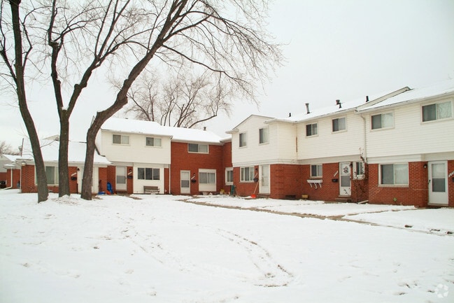 Photo - 31888 Williamsburg St