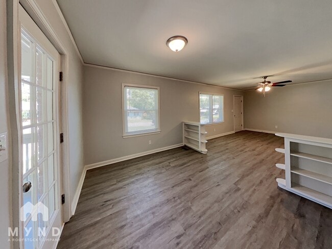 Photo - 837 Northview Dr