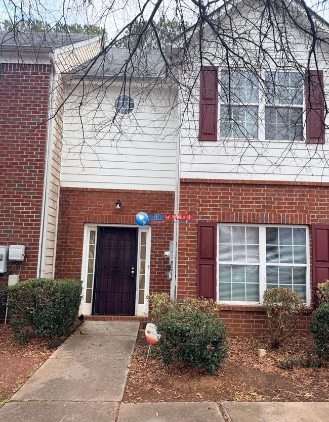 Building Photo - Spacious 3-bedroom townhouse in Riverdale