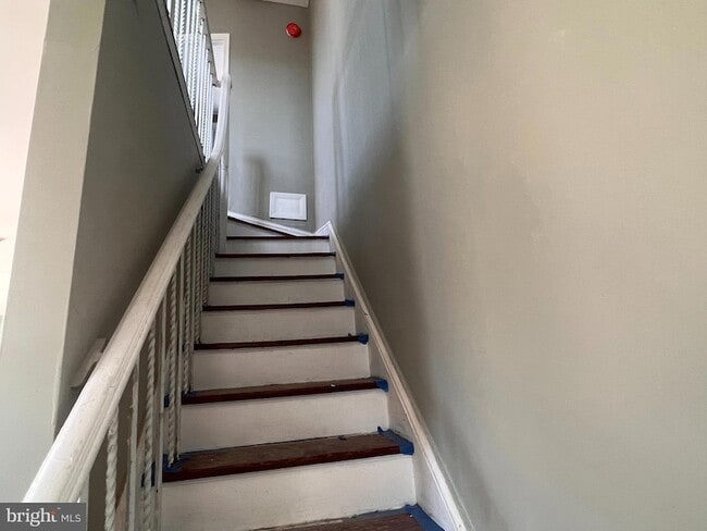 Photo - 619 Sheridan St NW