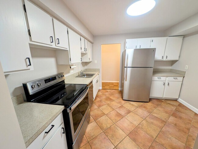 11309 Commonwealth Dr