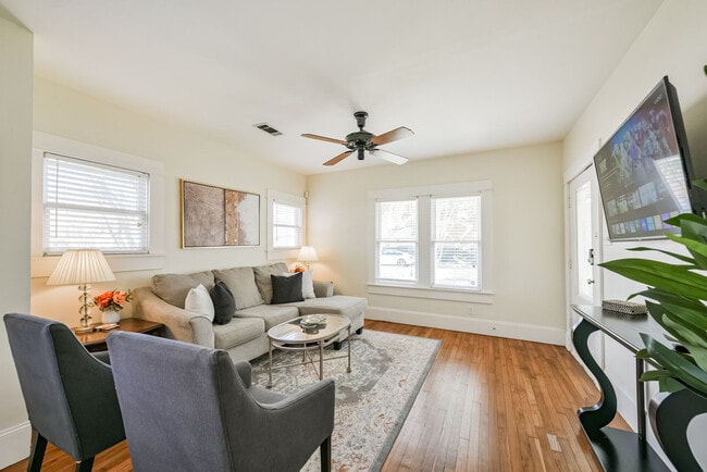 Photo - 1305 Beverly St Unit ID1316399P