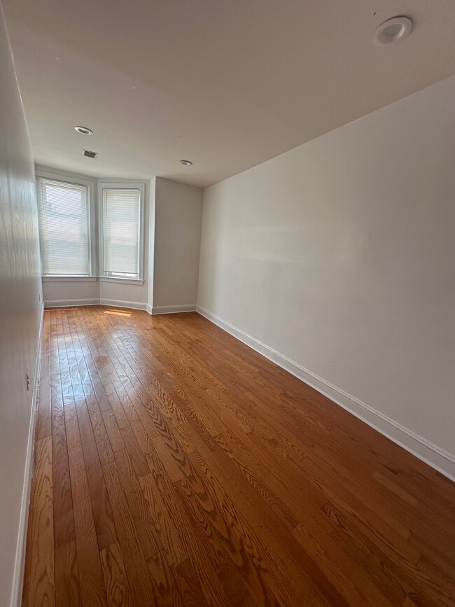 Photo - 1043 Spring Garden St Unit 2F