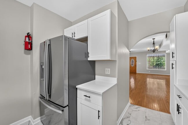 Photo - 1004 Girard St NW