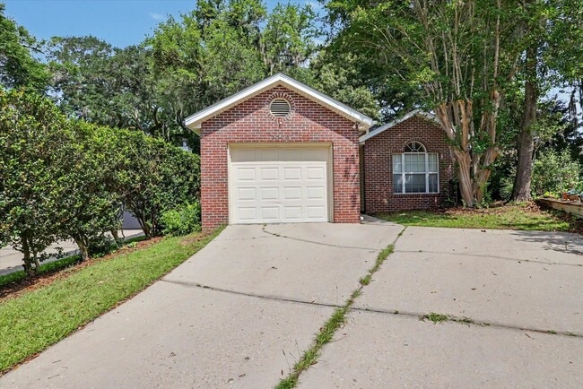 Photo - 2576 Yarmouth Ln