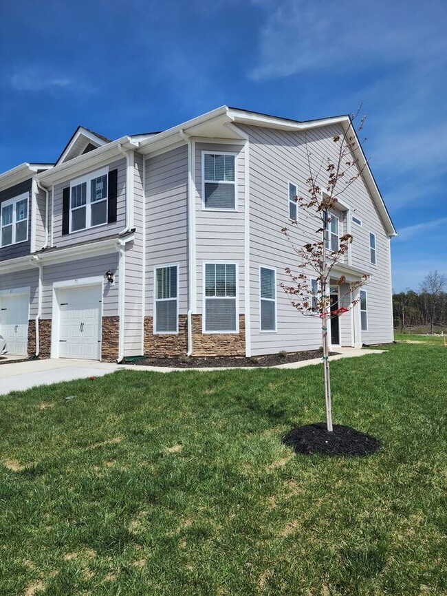 Hendersonville Rental - Hendersonville Rental