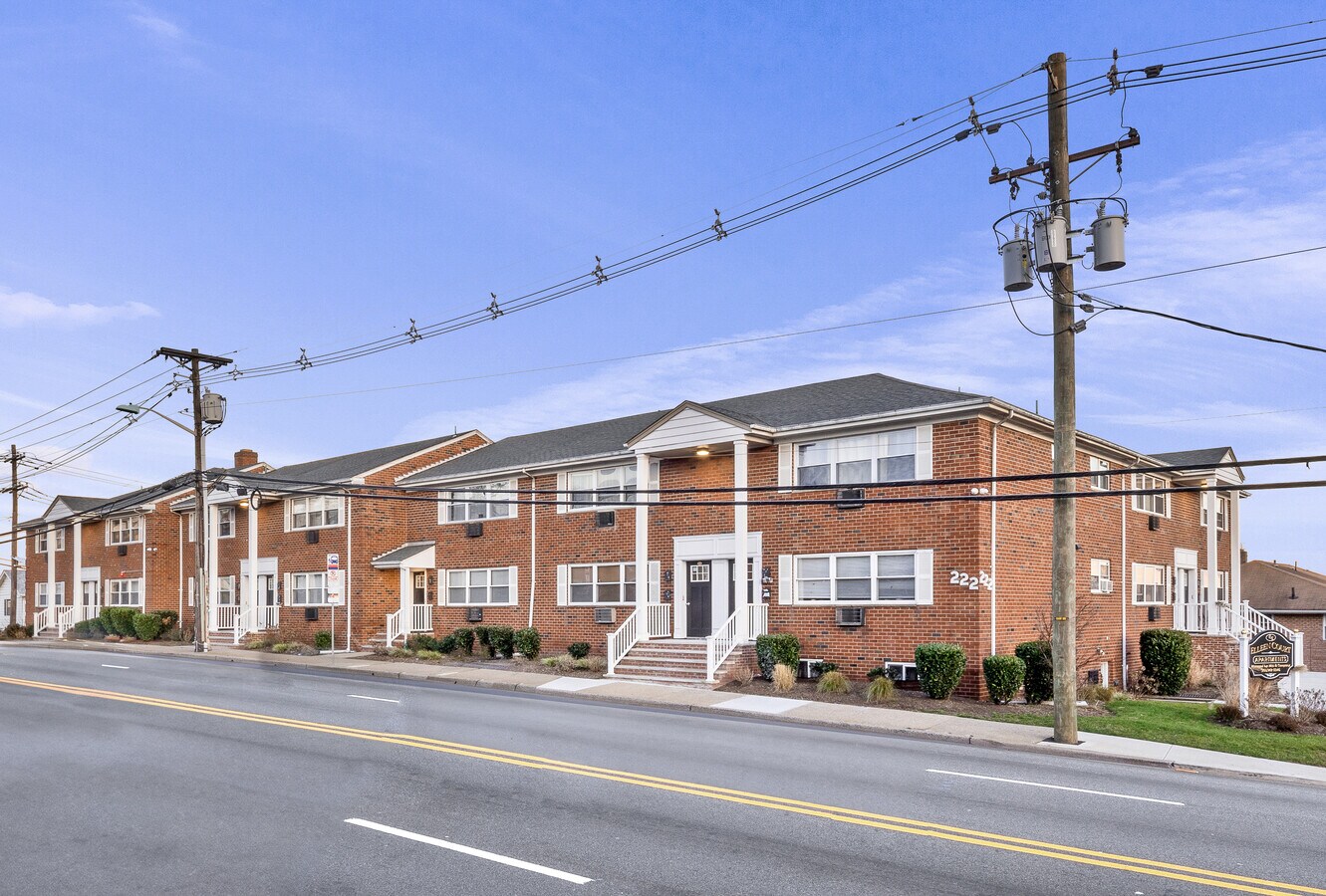 Photo - 222 Elleen Ter