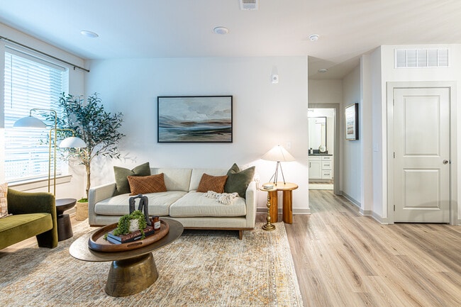 Apartamentos Livano-11 - Livano Knoxville