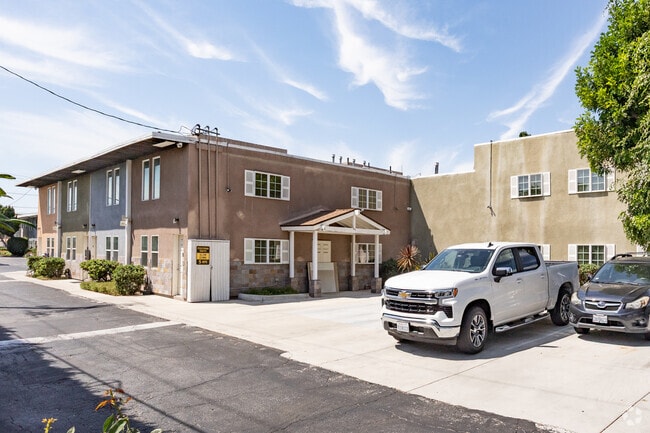 Building Photo - 16141 Eucalyptus Ave Rental