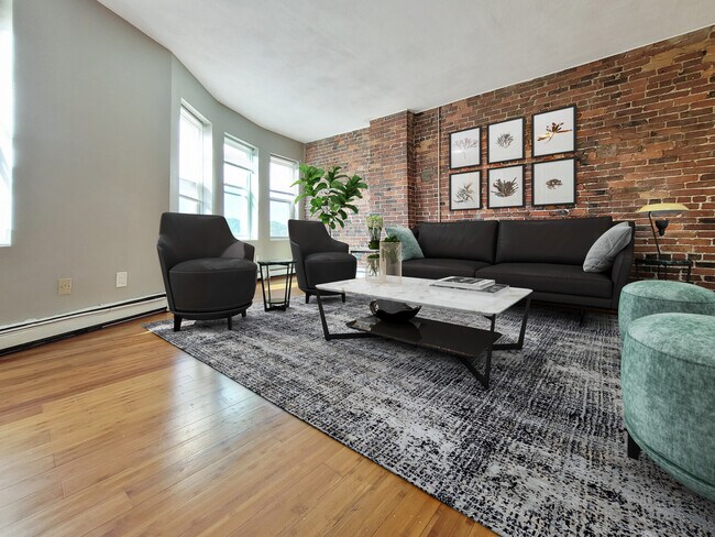 Photo - 338-342 Warren St
