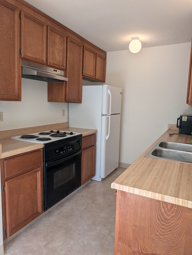 Kitchen - 155 Torrey Pine Ter Unit Torrey larger DOUBLE