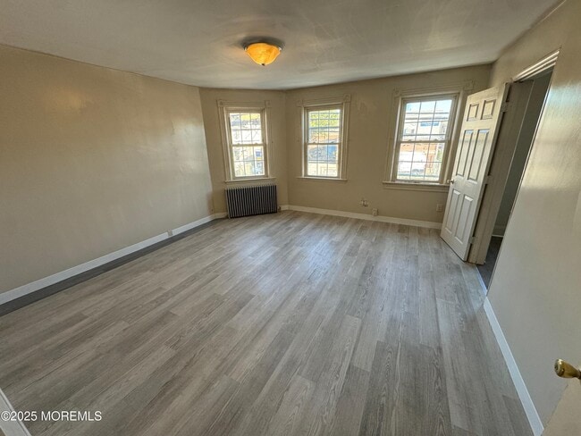 Building Photo - 379 Market St Unit 2nd Flr