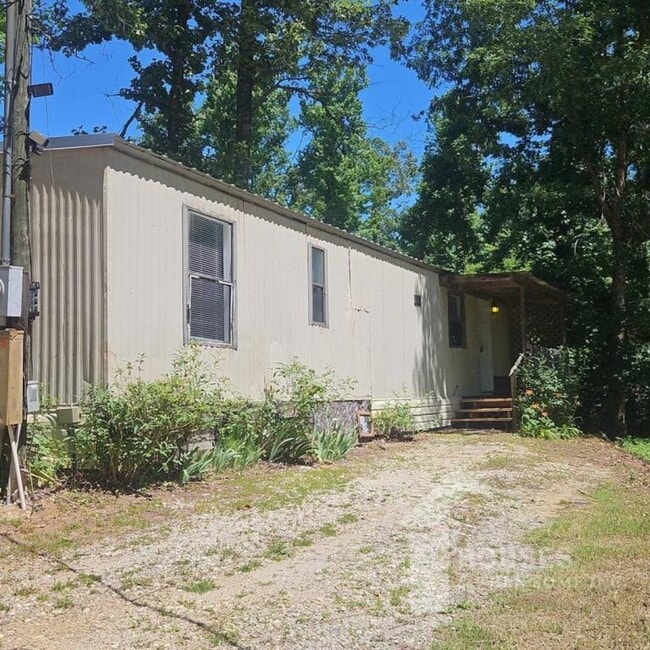 Photo - 130 Rooker Ln