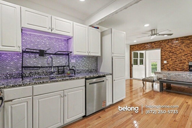 Photo - 21W546 Bemis Rd