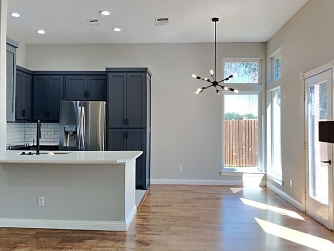250 Pinyon Ln