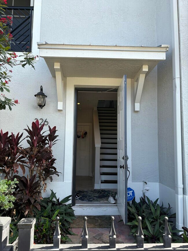 Photo - 326 NW 1st St
