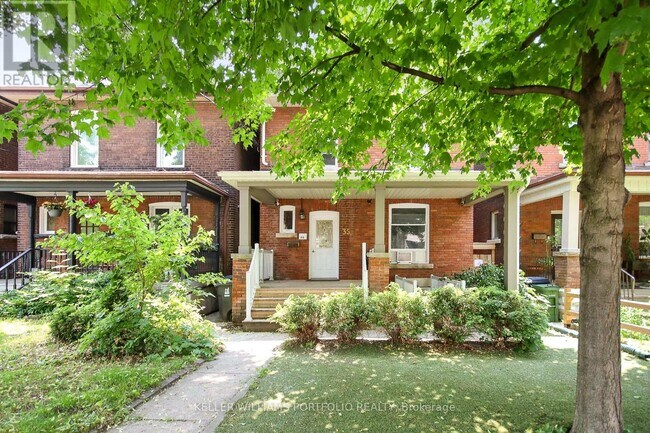 Photo - 35 Humberside Ave