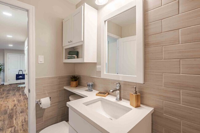 Photo - Carlyle Towers