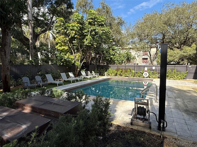 Photo - 2000 Jefferson St Unit 18