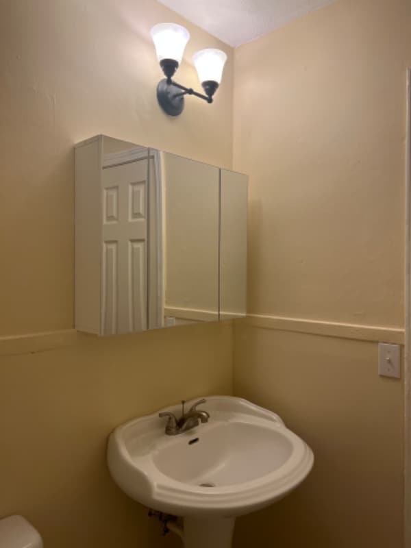 Photo - 802 Nimzit Ave