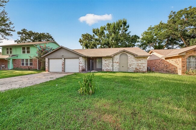 Photo - 19326 Leafwood Ln