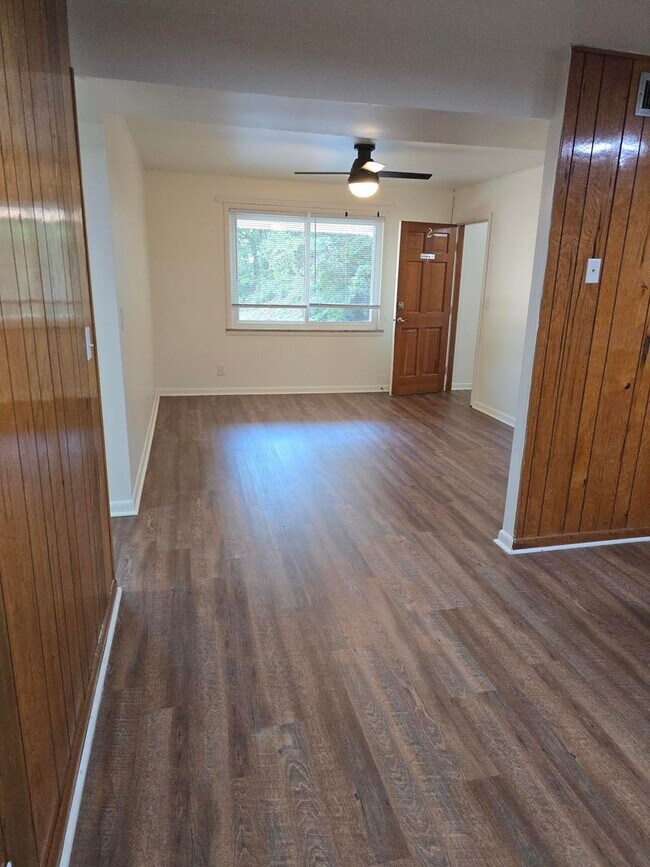 Photo - 2 bedroom 1 bath Apartment Unit 2