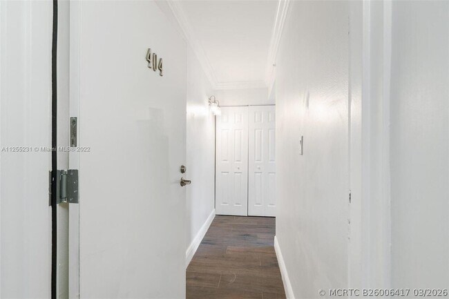 Photo - 1505 N Riverside Dr Unit 404
