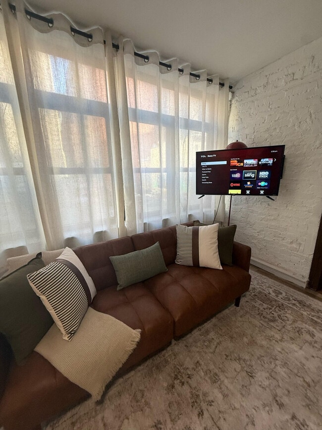 Photo - 341 W 30th St Unidad ID1323966P