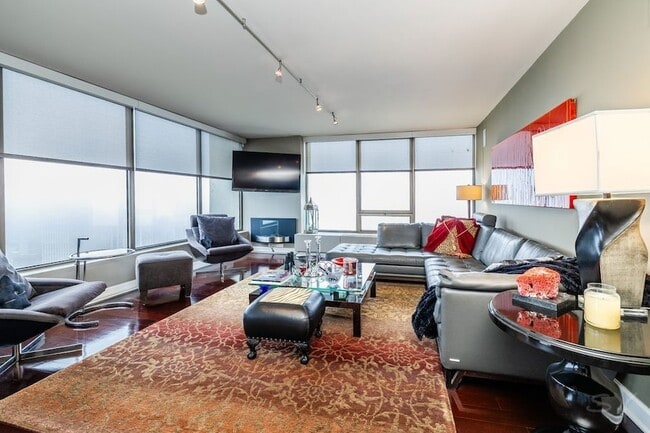 Photo - 2800 N Lake Shore Dr Unit 3814-3816