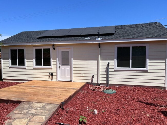 Building Photo - CHARMING ONE BEDROOM ADU NEAR FOLSOM LAKE! Rental