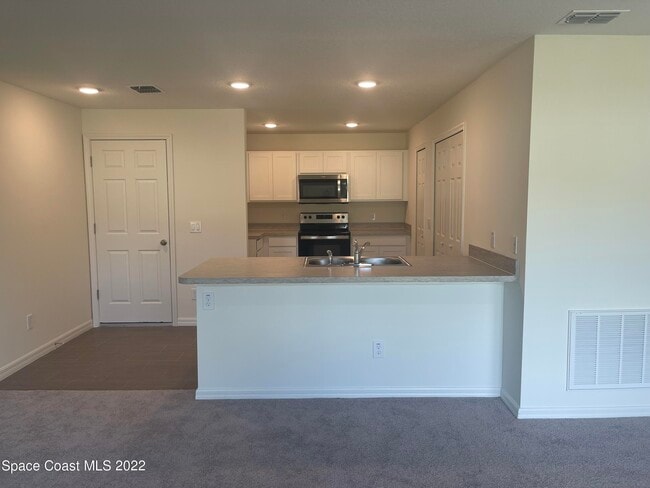 Photo - 1215 Hastings Rd SW